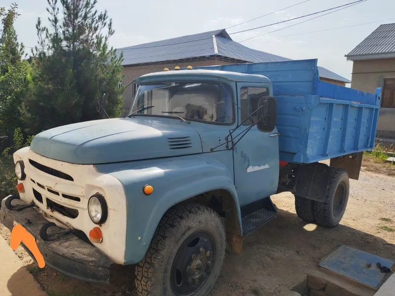 Zil 130 sotiladi holati zor yurib turagan 3