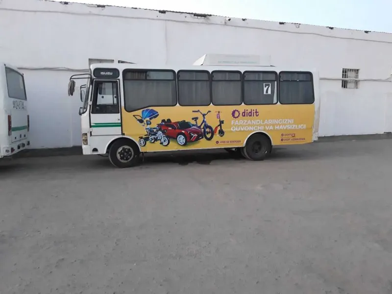 Avtobuslarda reklama Реклама на автобусах — фото 1