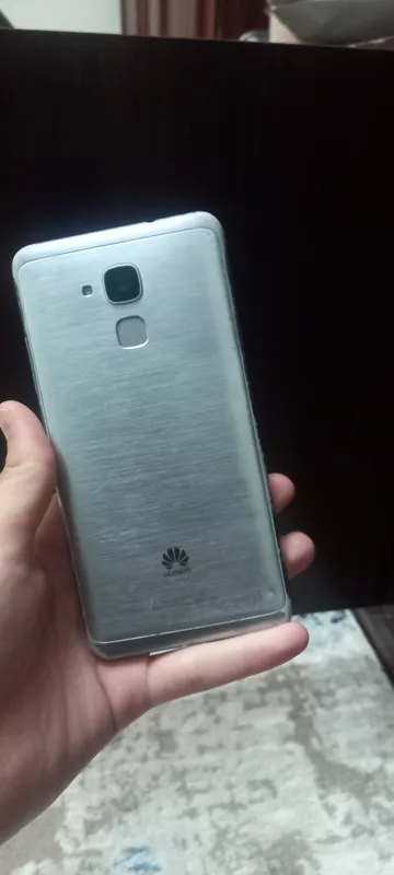 Телефон HUAWEI 2
