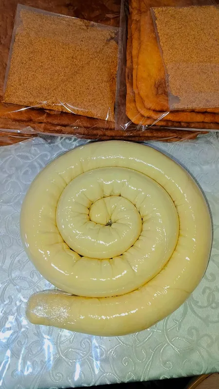 Mazzali somsa hamir sotiladi