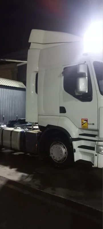 Тягач Renault Premium DXi460 6