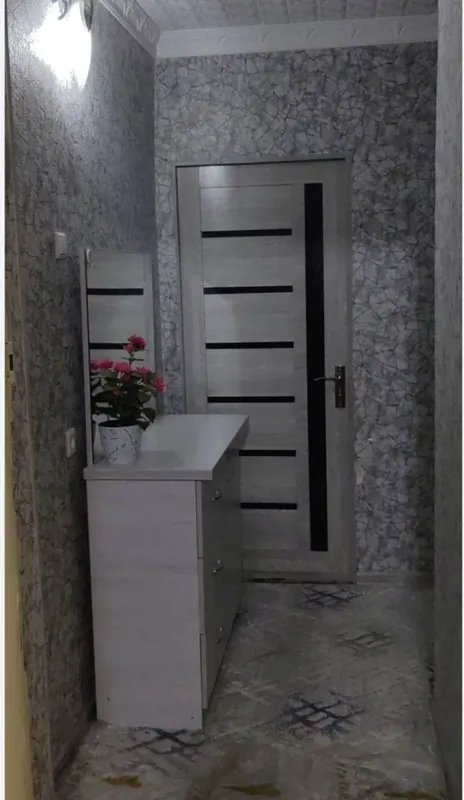 Chilonzor 23 kvartal
1 xonali 36 mkvadrat
48000$ 4 Chilonzor 23 kvartal
1 xonali 36 mkvadrat
48000$ 4