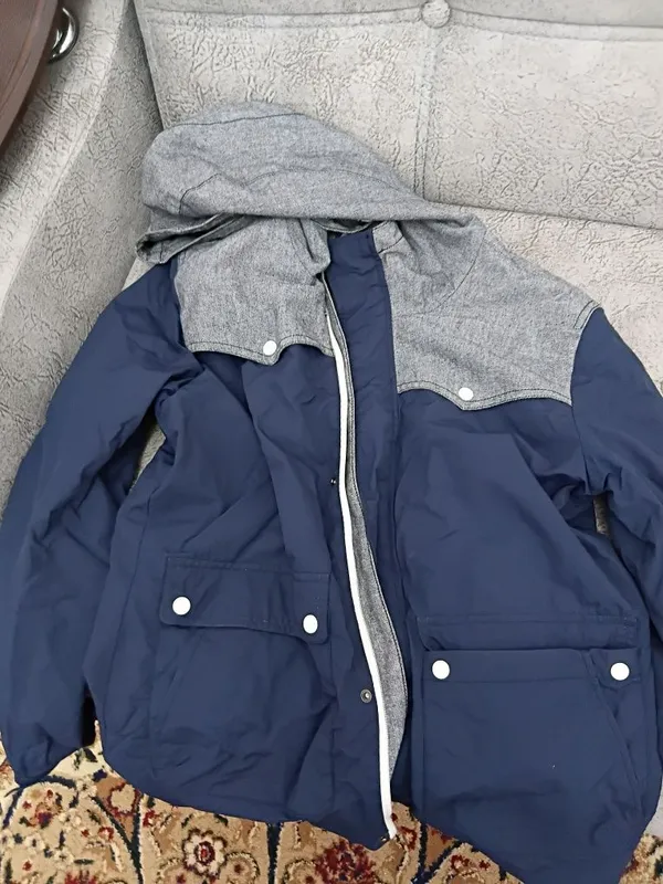Продам ветровку . 1 Продам ветровку . 1