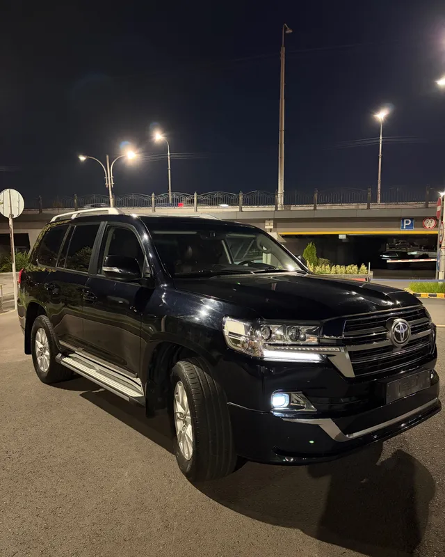 Toyota Land Cruiser 200 3 Toyota Land Cruiser 200 3