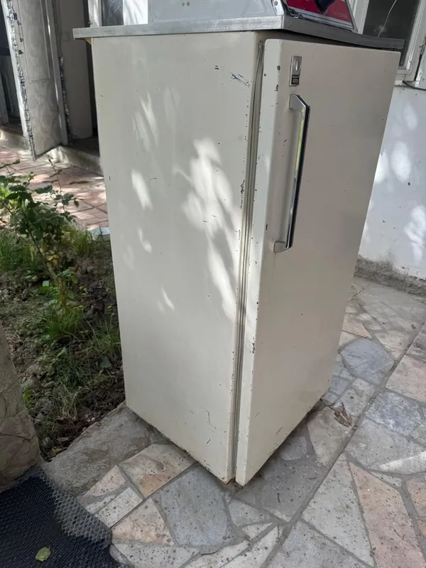 Продам советский холодильник