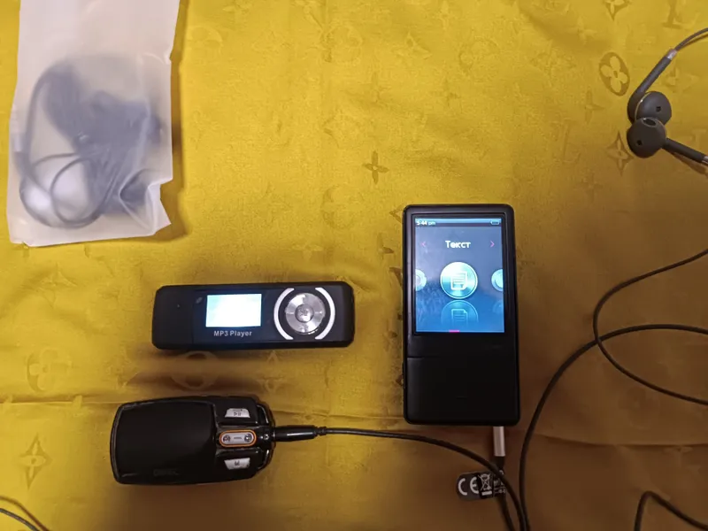 Assalom alekum Mp4 Mp3 Player sotiladi