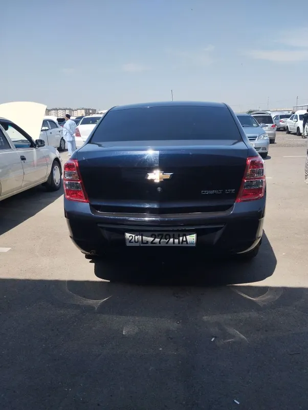 Chevrolet Cobalt — фото 1