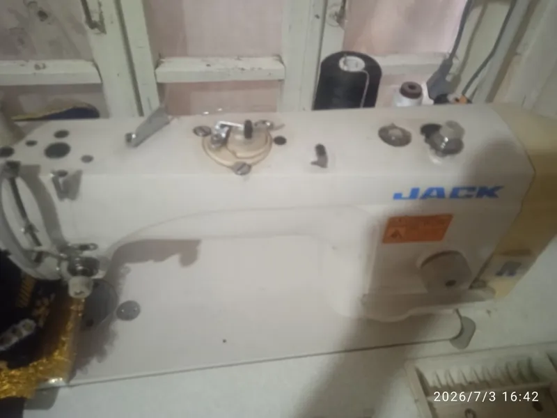 Jack tikuv mashinasi sotiladi Jack tikuv mashinasi sotiladi