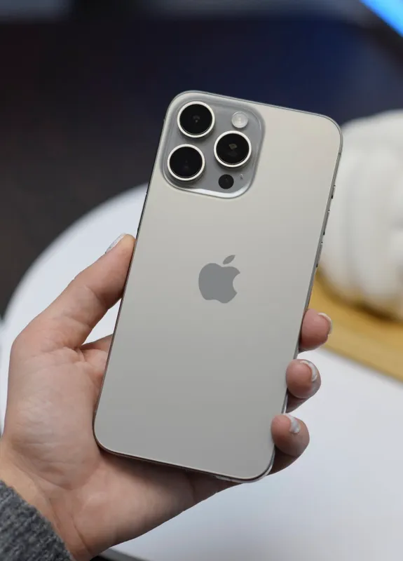 iPhone 15 ProMax 256Gb Titan, аккум.: 91% родной 1
