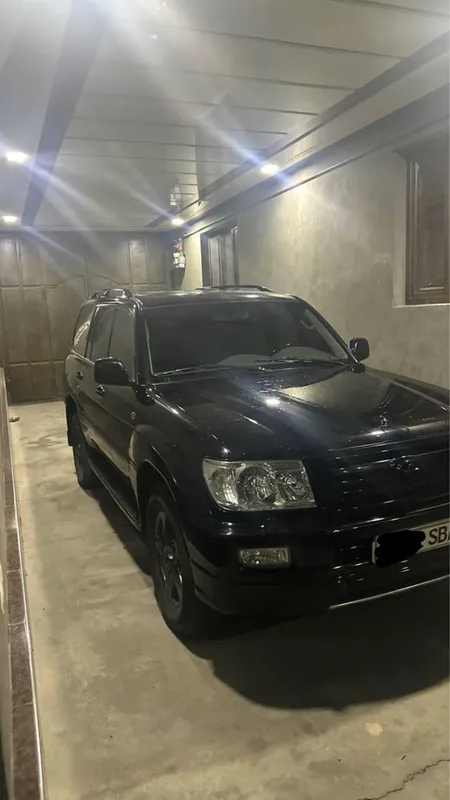 Toyota 100 pnevma bor 2006 yil 410.000 km yurgan dubayskiy Toyota 100 pnevma bor 2006 yil 410.000 km yurgan dubayskiy