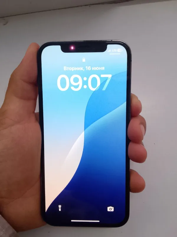 iPhone 12 pro sotiladi iPhone 12 pro sotiladi