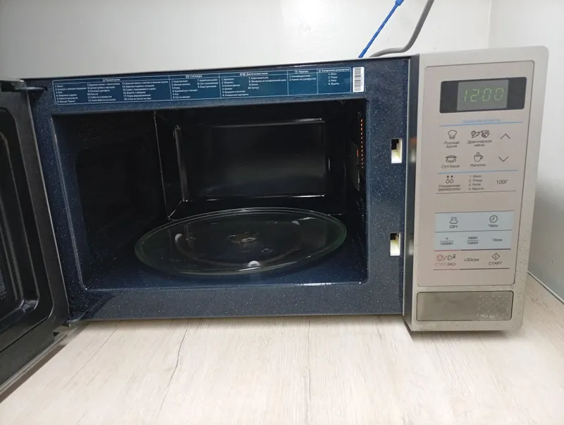 SAMSUNG ME83KRS mikroto‘lqinli pechi sotiladi, 23 l 2 SAMSUNG ME83KRS mikroto‘lqinli pechi sotiladi, 23 l 2
