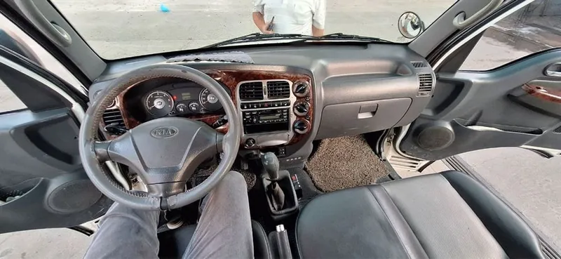 Kia Bongo 1.4 сотилади 6