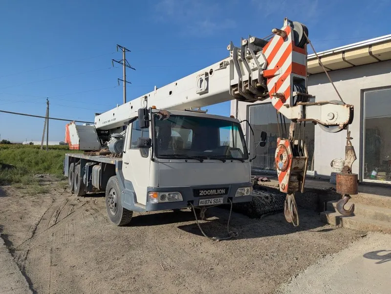 Avtokran Zoomlion 16 T, 2009 2 Avtokran Zoomlion 16 T, 2009 2