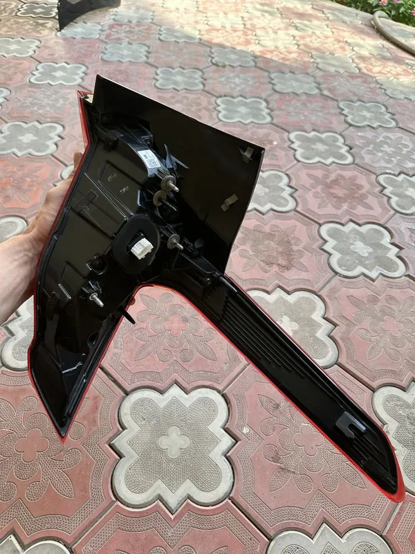 Kia k8 orqa chap fara 2