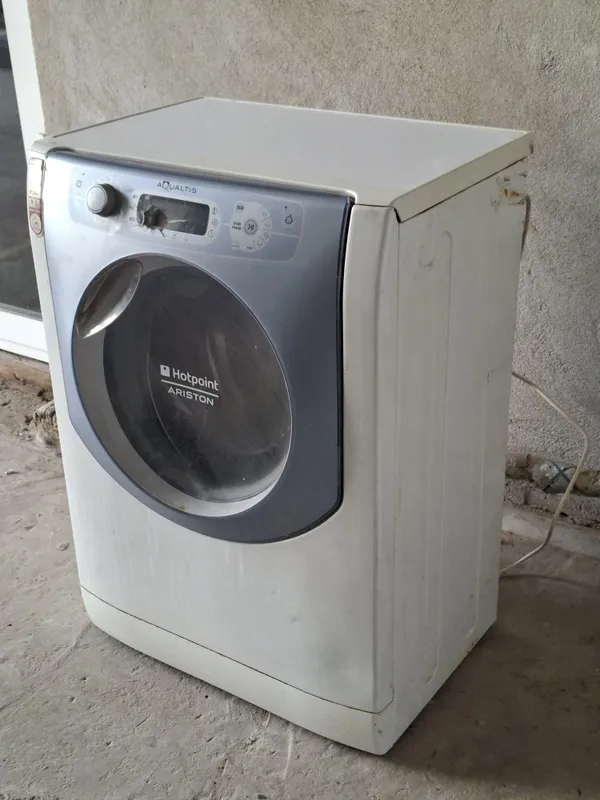 СРОЧНО! Стир.машинка Hotpoint Aniston 6кг.1200об.м — фото 1