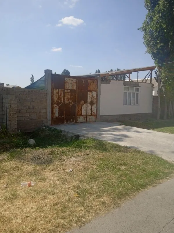 Uy hovli sotiladi 3 sotihdan oshiq yuqori Chirchiq tumani 2