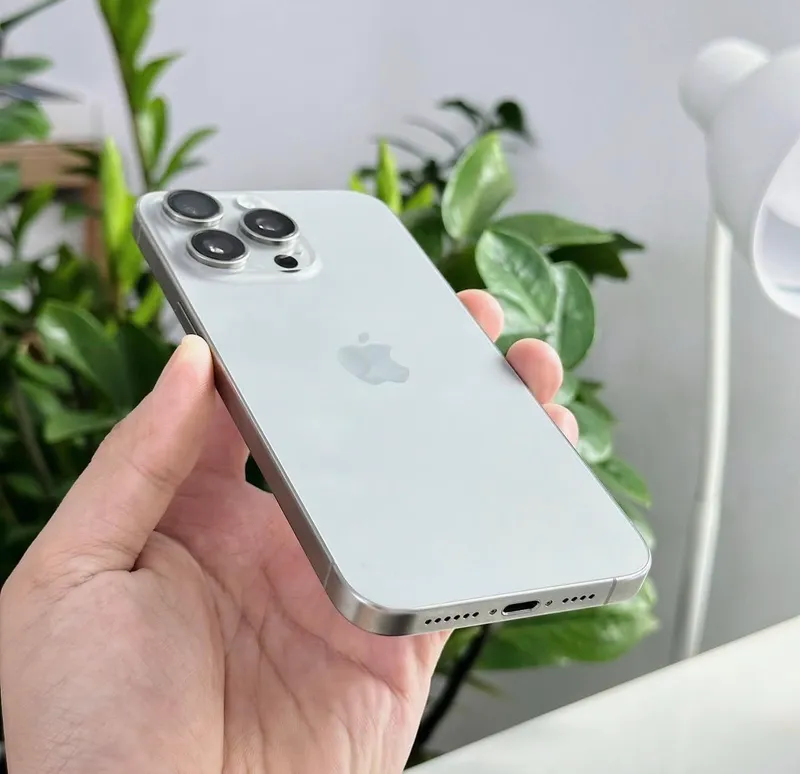 iPhone 15 ProMax 256Gb Titan Akk: 90% Kelwamiz — фото 2