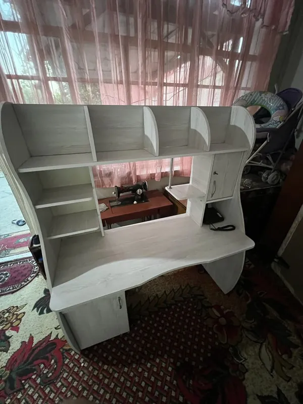 part va divan sotiladi ofis, dars uchun!