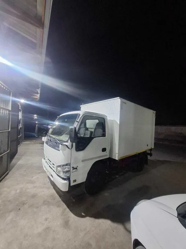 ISUZU sotiladi 2.5 tonnalik 2