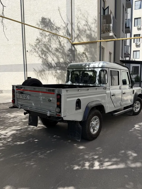 Land Rover DEFENDER 110 Crew Cab продается — фото 3 Land Rover DEFENDER 110 Crew Cab продается — фото 3