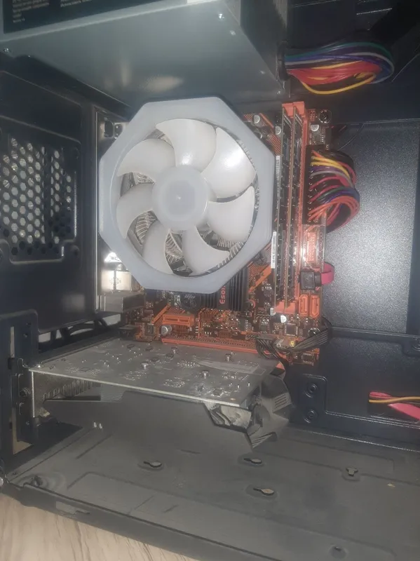 Esonic H61 i5 2400 2x8 16GB RAM kulleri bilan — фото 2
