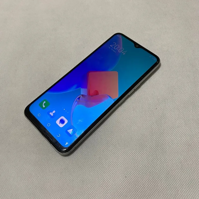 Tecno Spark 8C 64Gb — фото 1