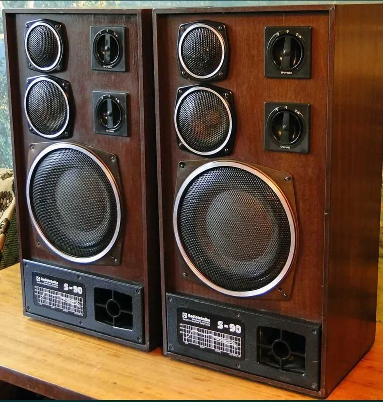 Продам акустическую систему s-90