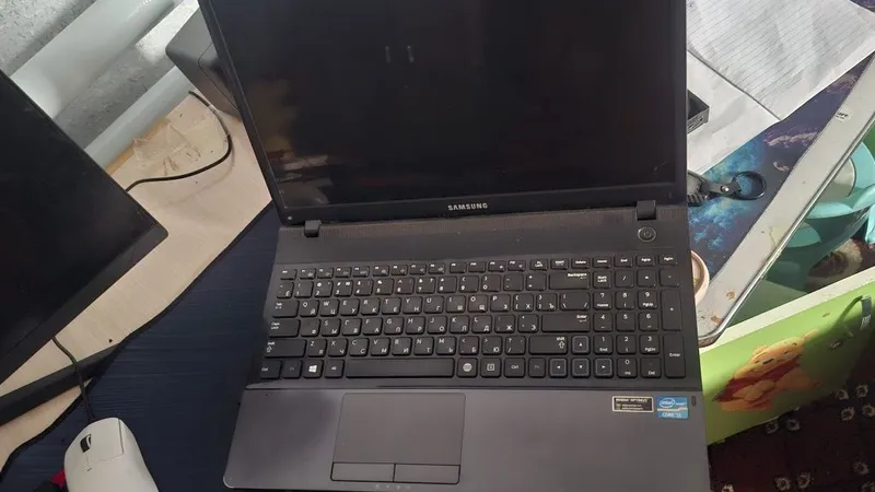 Ноутбук Samsung i3 — фото 4