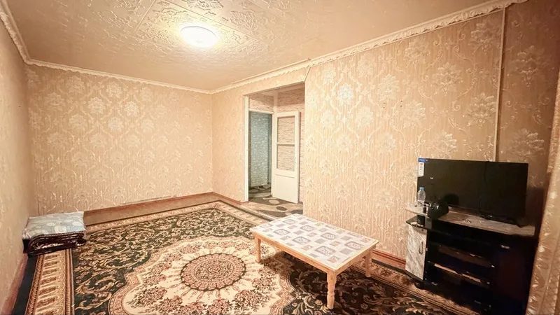 Zudlik bilan frunze massifda 1 xonali kv ijaraga beriladi 2