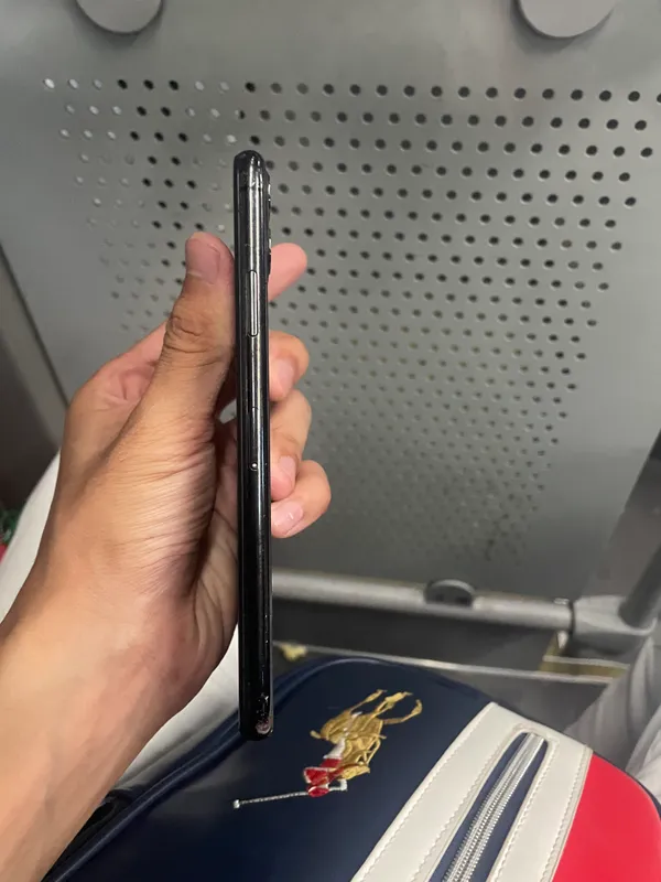 Iphone 11 Pro Max — фото 2
