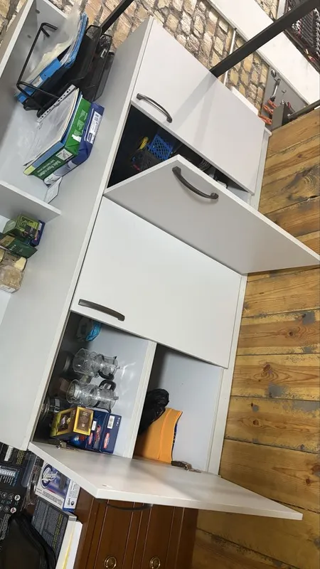 Продаётся стол ресепшен 1