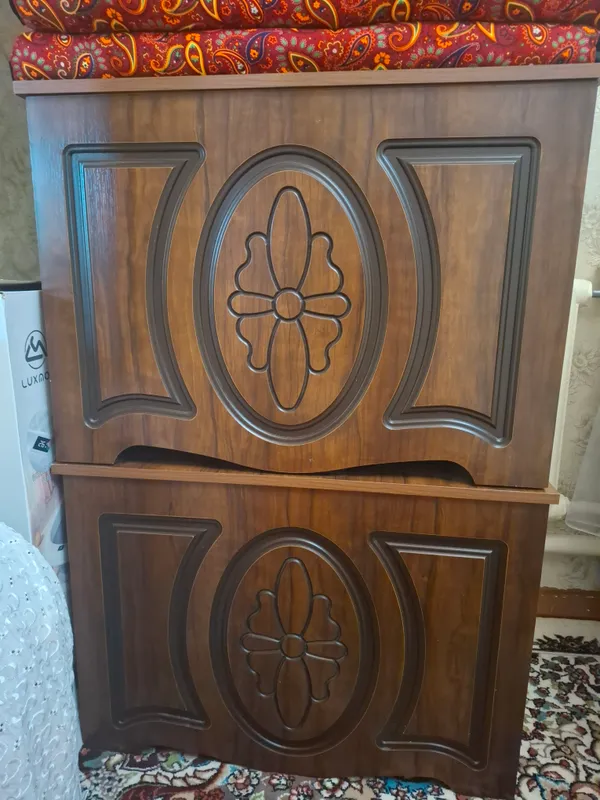 Продаются 2 сундука, цену согласуем Продаются 2 сундука, цену согласуем