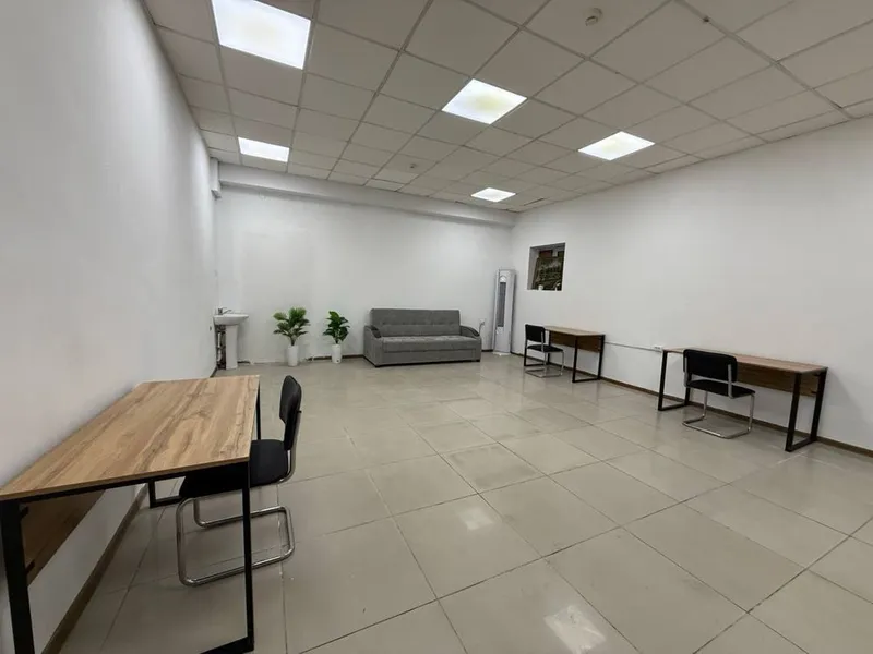 Аренда под офис 2 минут от метро Шахристан 40м2 С мебелью! 450$ 1 этаж 2