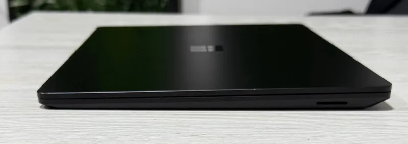 Surface Laptop 5 Black Core I7-1260U/16GB/256GB 4 Surface Laptop 5 Black Core I7-1260U/16GB/256GB 4