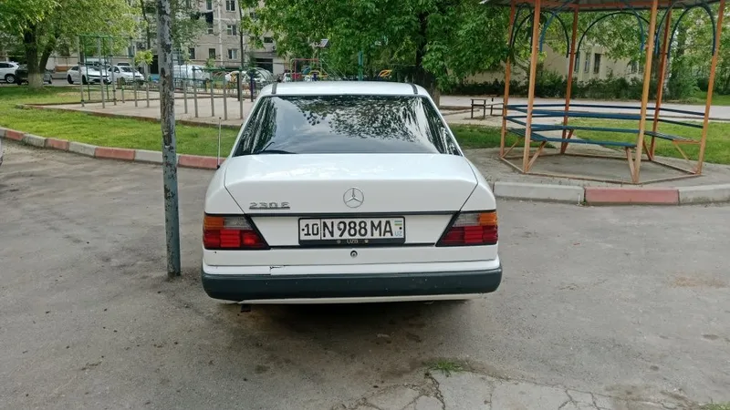 Мерседес W124 Е230 — фото 2