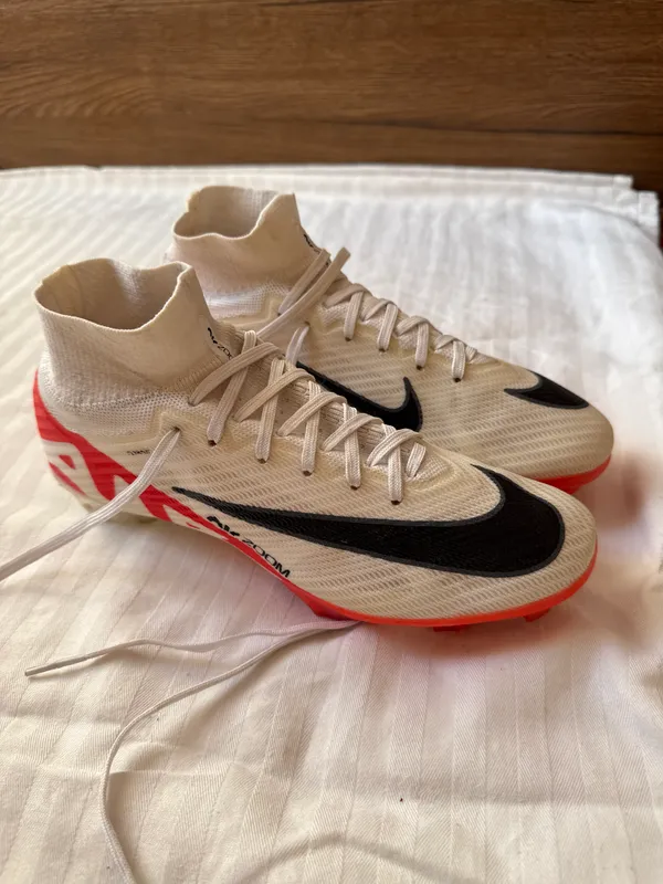 Футбольная бутса Nike Airzoom — фото 1