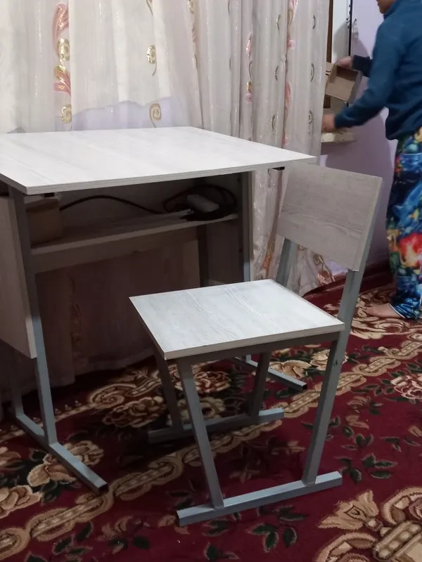 Одинарная парта со стульчиком