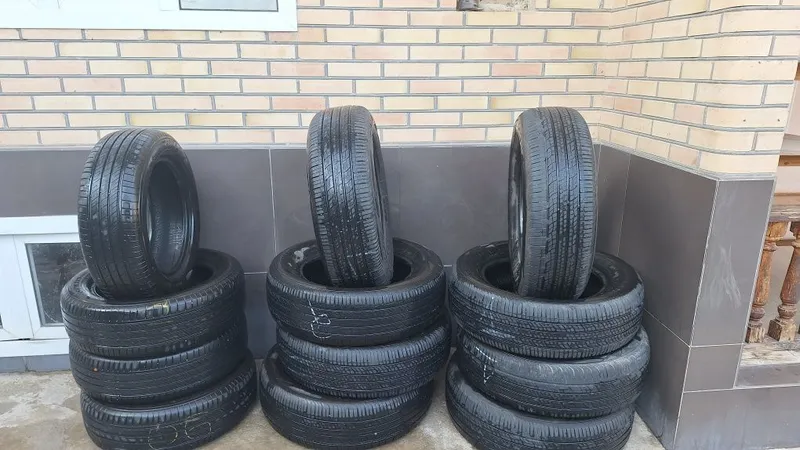 Шины 215/60 R17 и 235/65 R18 4 Шины 215/60 R17 и 235/65 R18 4