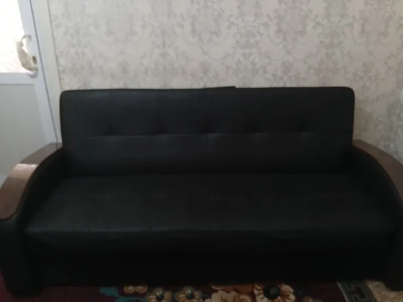 Диван и кресло — фото 1