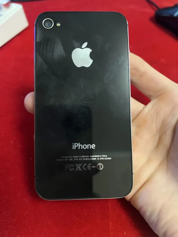 iphone 4s 8gb в хорошем состоянии — фото 1