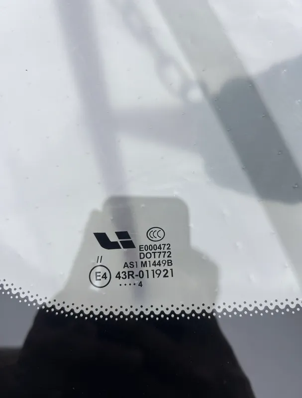 Li Xiang L9 lobovoy oynasi Li Xiang L9 lobovoy oynasi