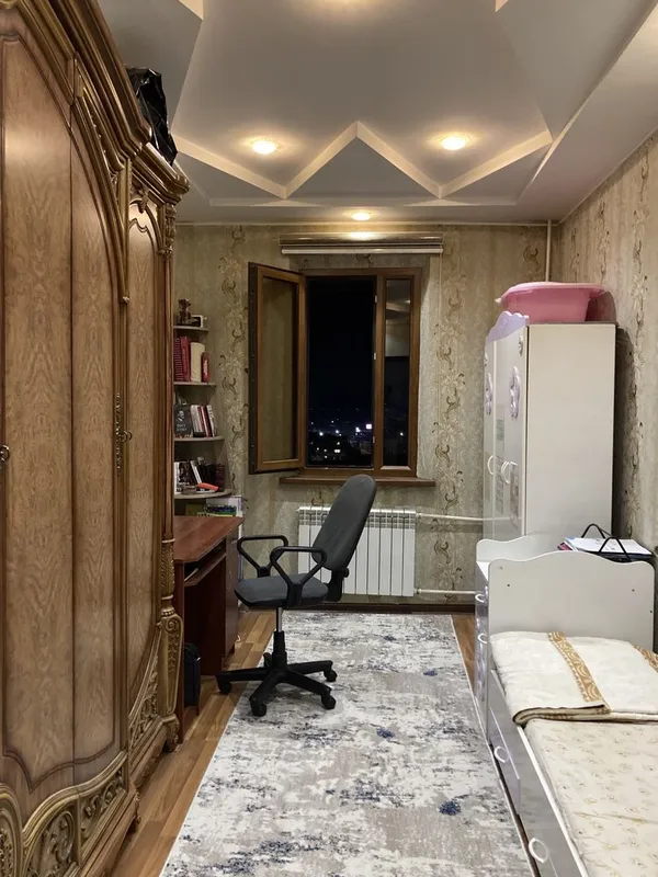 4 xonali kvartira 8- etaj liftlari doyim ishlab turadi — фото 1