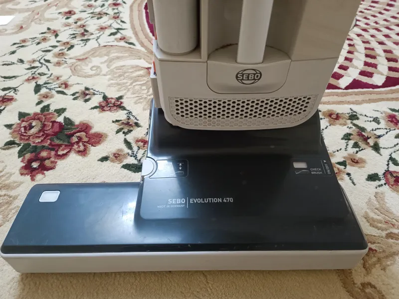 Sebo Evolution 470 - профессиональный пылесос