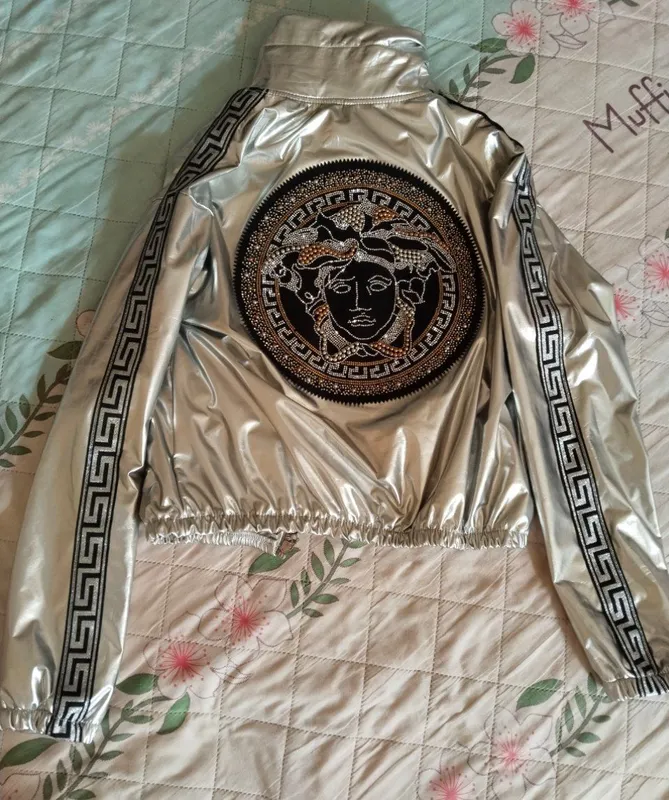 Versace brend vetrofka