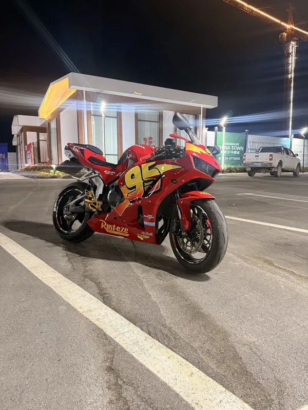 Honda CBR600RR 2012 5 Honda CBR600RR 2012 5