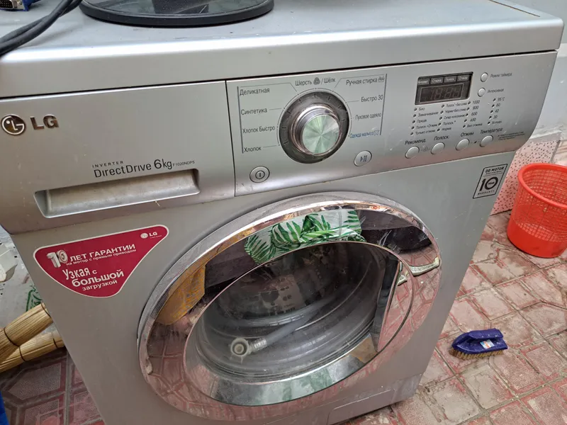 Продаётся не рабочая стиральная машина LG (1 млн) 4