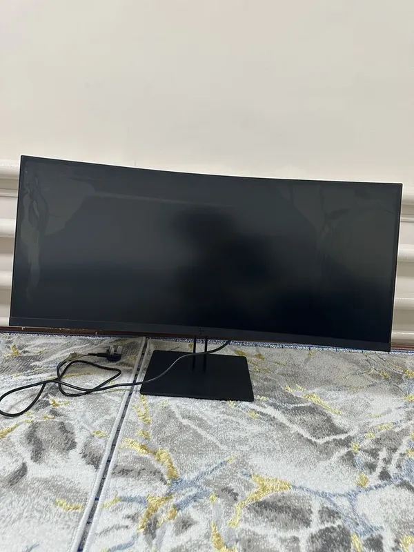 Monitor hp 38 curved — фото 1