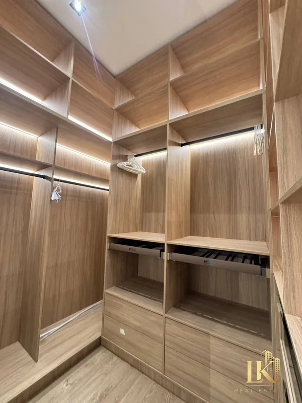 Квартира 4-комн. в ЖК Infinity (Мирабадский р-н), 130 м², 7/14 9