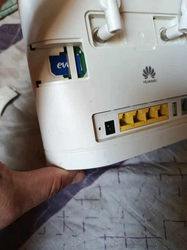 Продам Wi-Fi роутер с Сим картой — фото 3